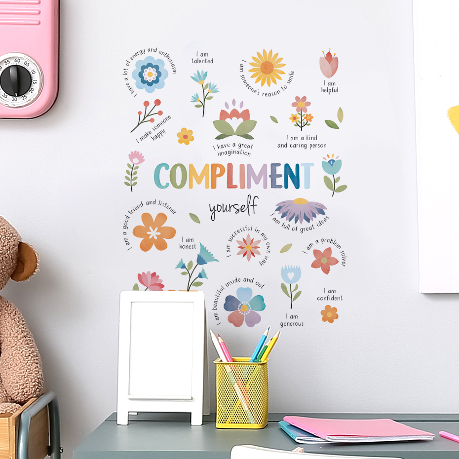 ملصقات جدارية ملونة بعبارات مل - مراجعة Baby Nursery Package وسعره