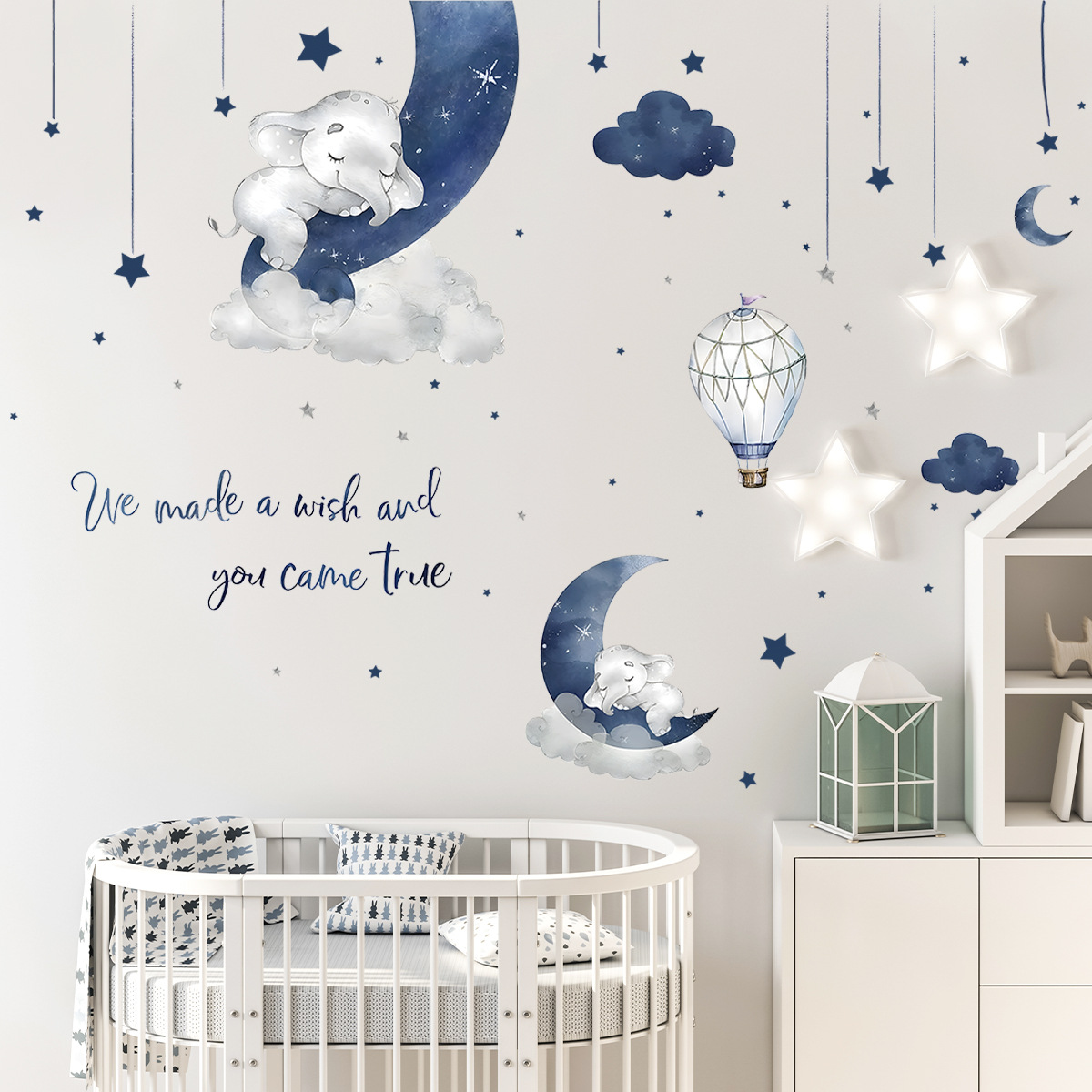 ملصقات حائط على شكل نجوم القمر - مراجعة Baby Nursery Wall Mural وسعره