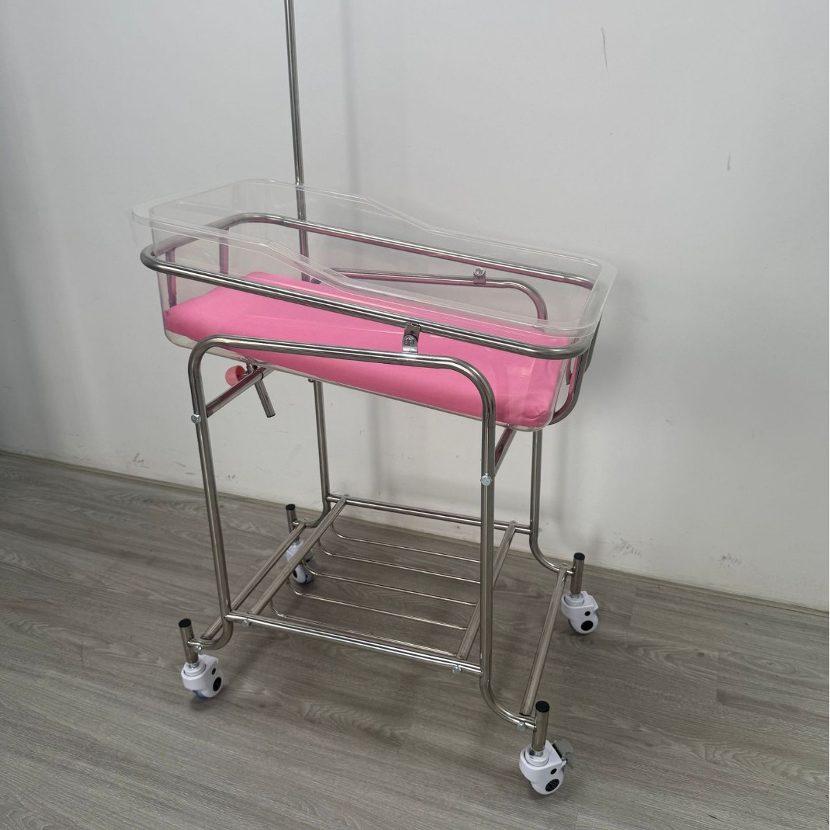 عربة أطفال من الفولاذ المقاوم  - مراجعة Baby Nursery Trolley وسعره
