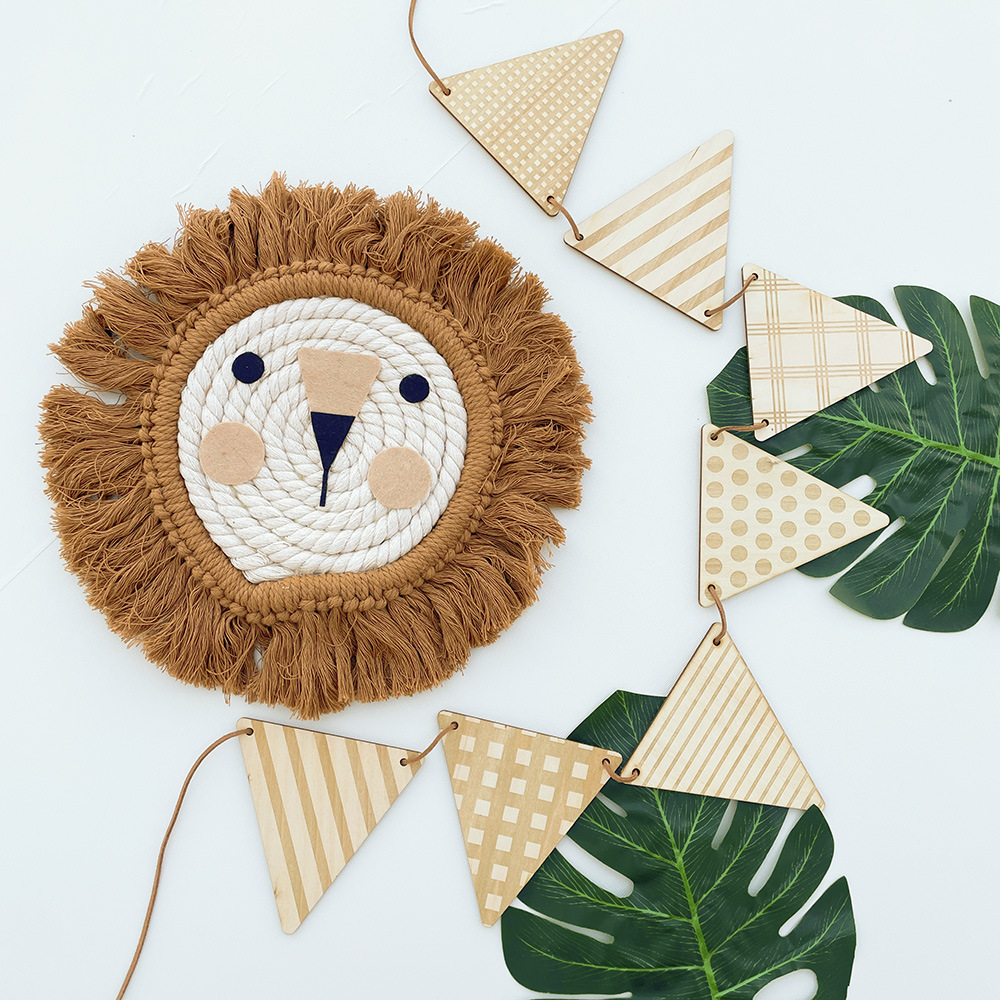 الشمال خشبية راية مثلثة الشكل  - مراجعة Baby Nursery Garland وسعره